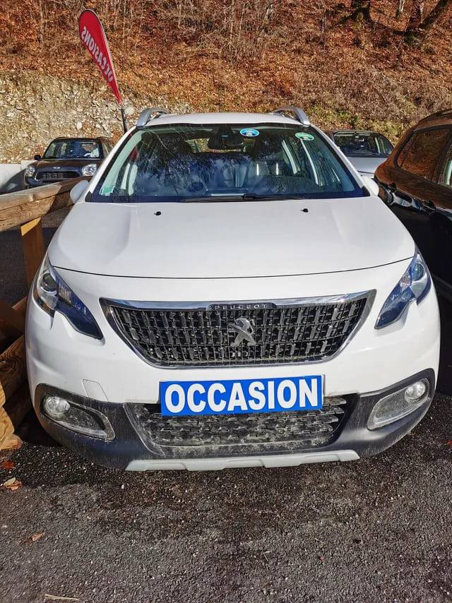 garage-thiollay-peugeot-montriond-vehicules-occasion-2.jpg